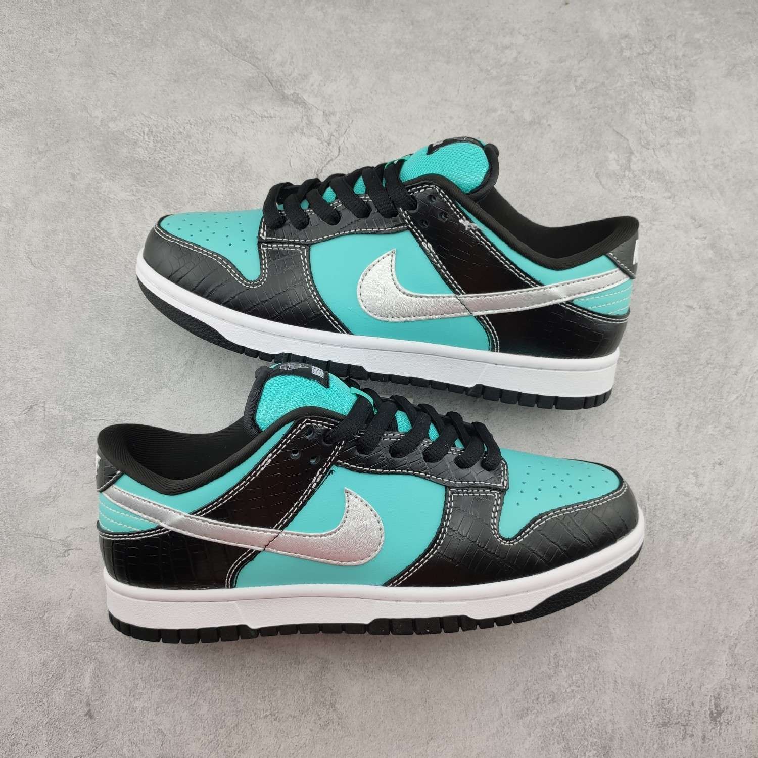 Kickswho Nike Diamond Supply Co. x Dunk Low Pro SB Skateboard 'Tiffany' 304292 402 - Image 2