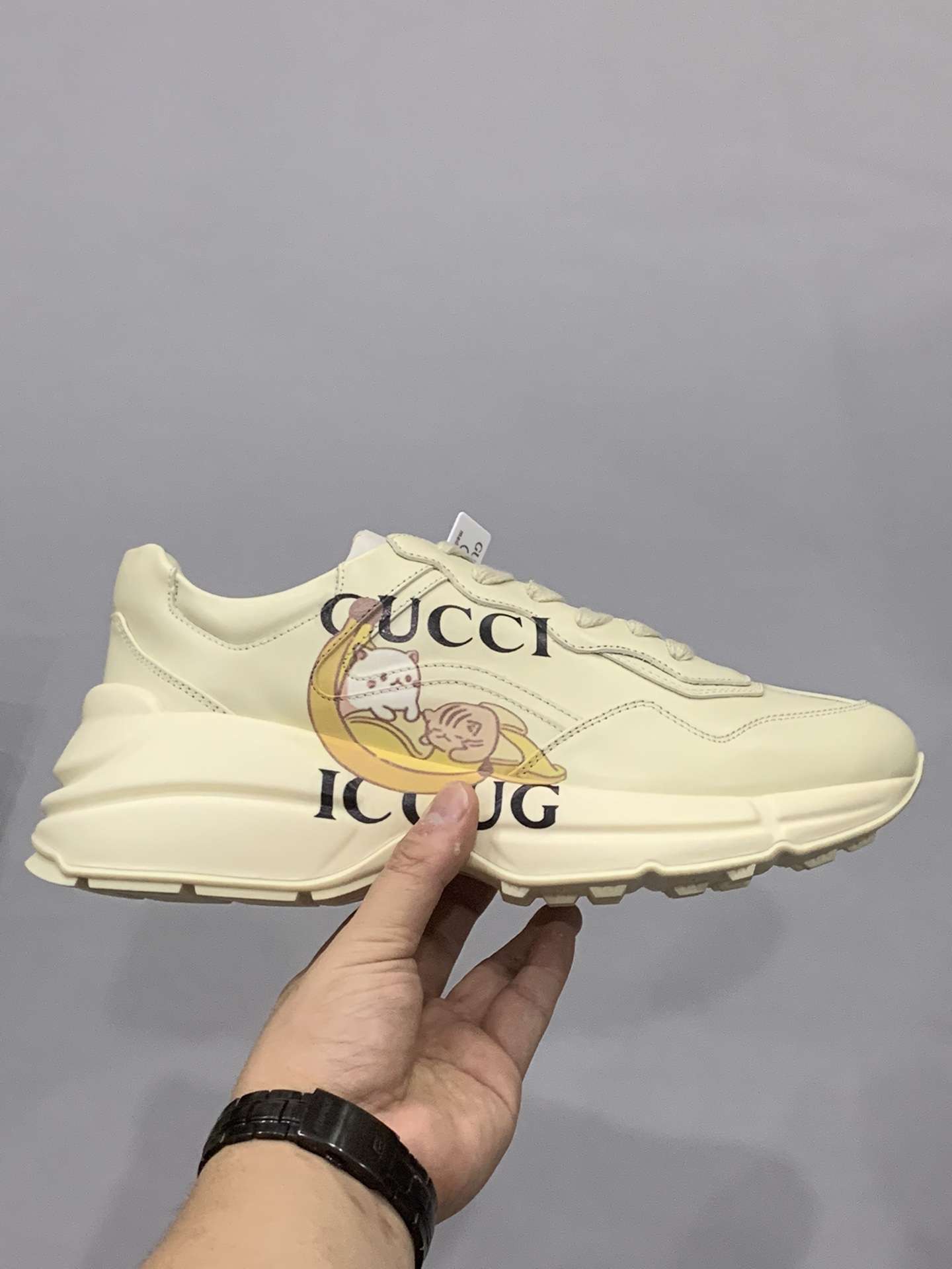 KICKWHO Gucci Rhython Vintage Trainer Sneakers - Image 2