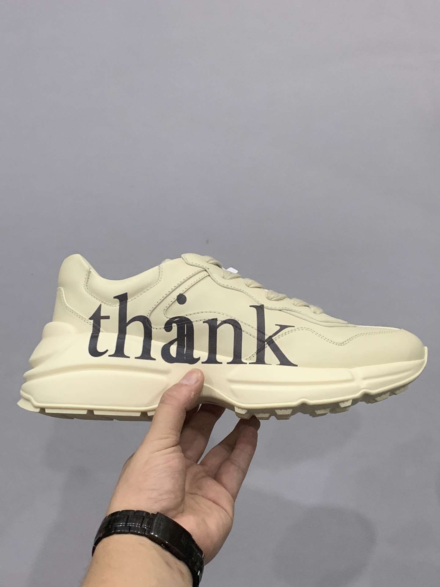 KICKWHO Gucci Rhython Vintage Trainer Sneakers - Image 2