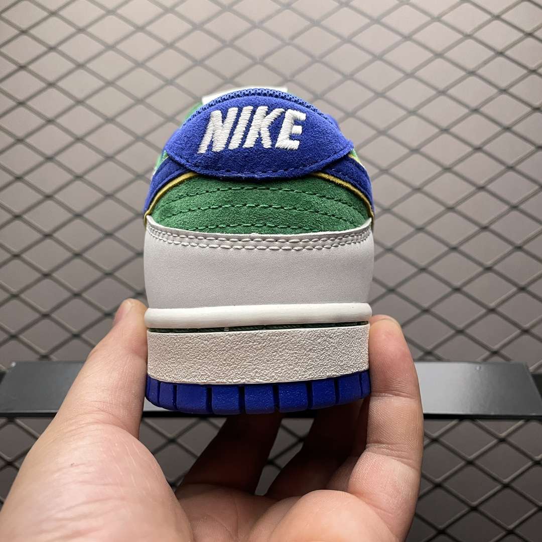 KICKWHO Nike SB Dunk Low Word Cup Navy Blue White Green Gold - Image 2