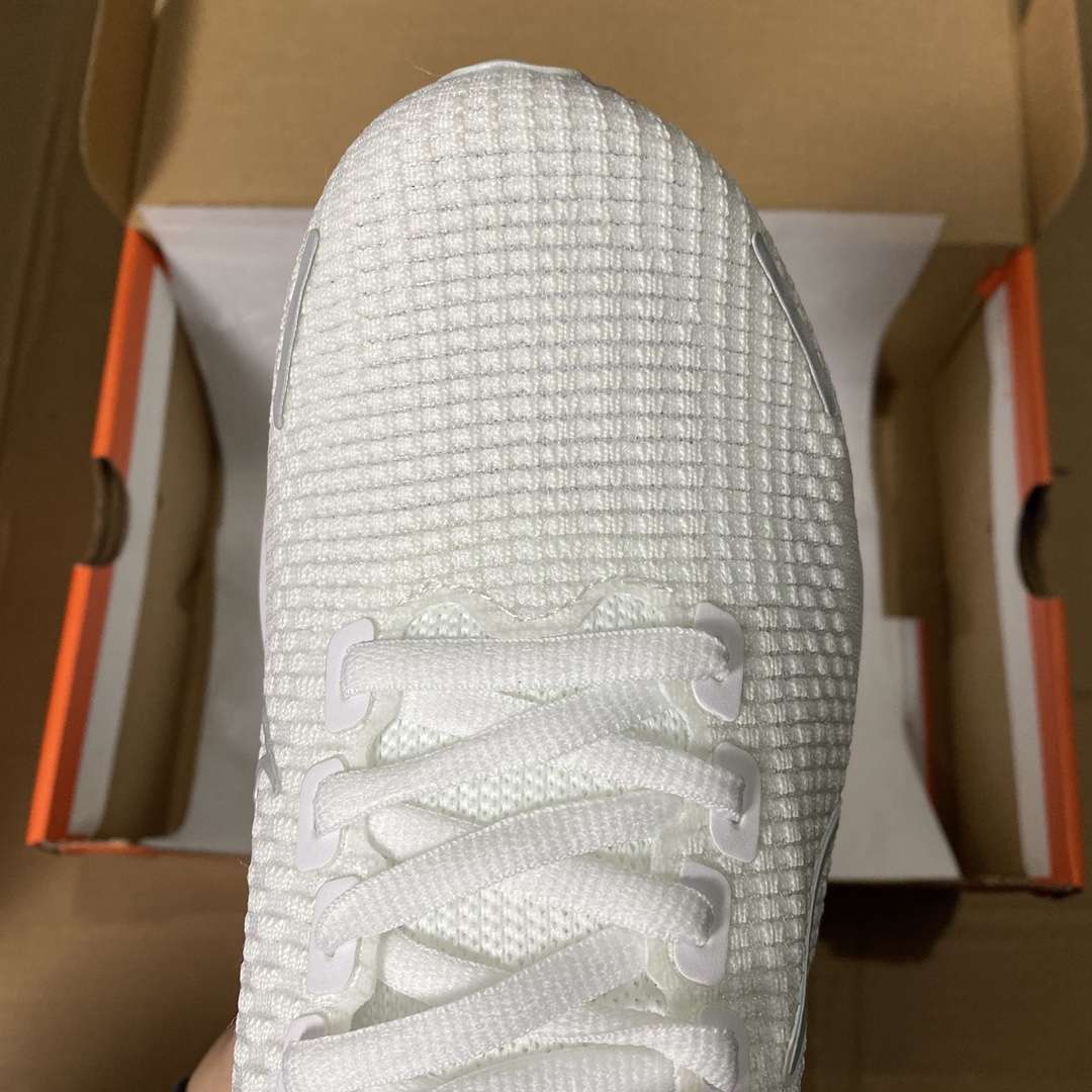 KICKWHO Nike ZoomX Invincible Flyknit 2Running Sneakers DC9993 300 White - Image 3