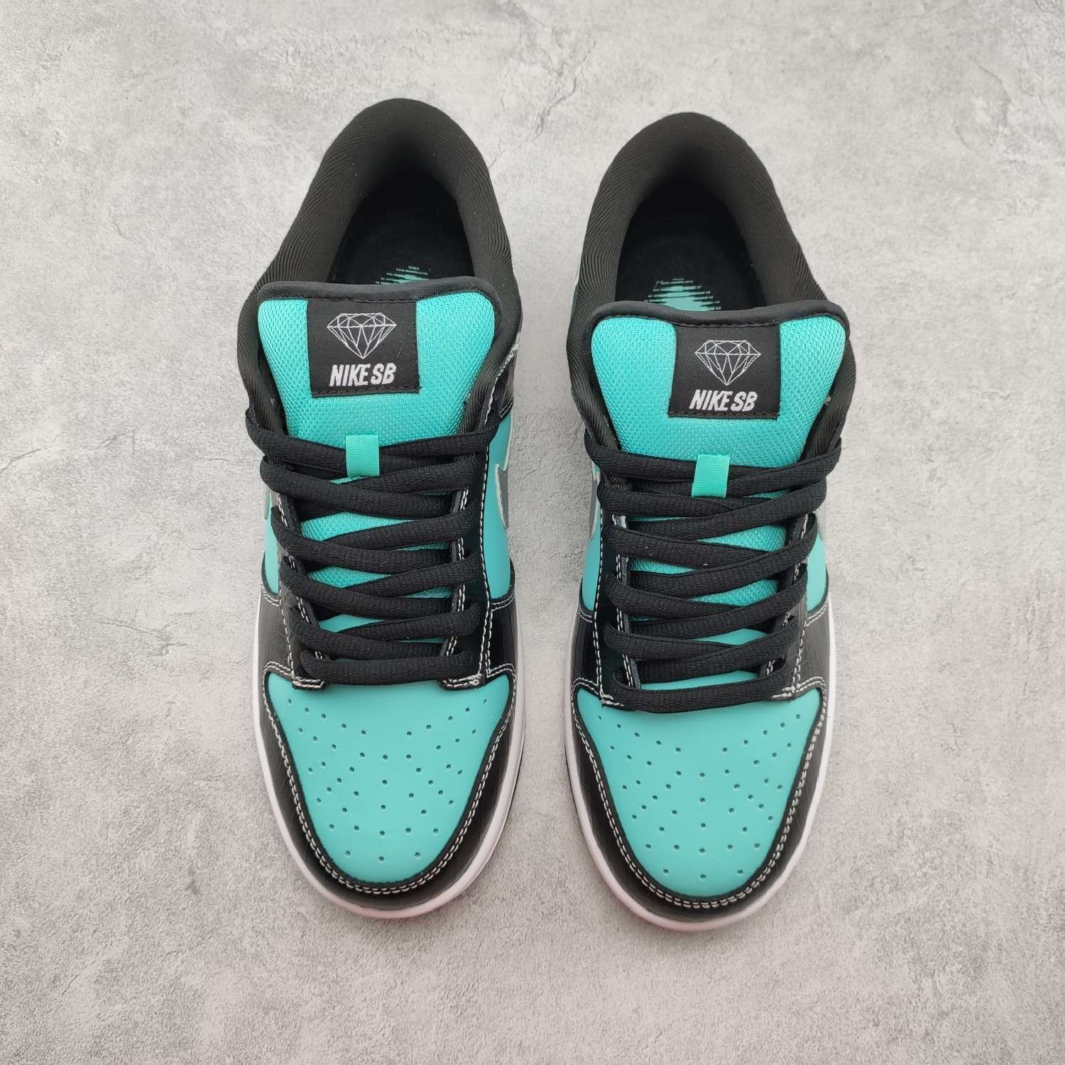 Kickswho Nike Diamond Supply Co. x Dunk Low Pro SB Skateboard 'Tiffany' 304292 402 - Image 3