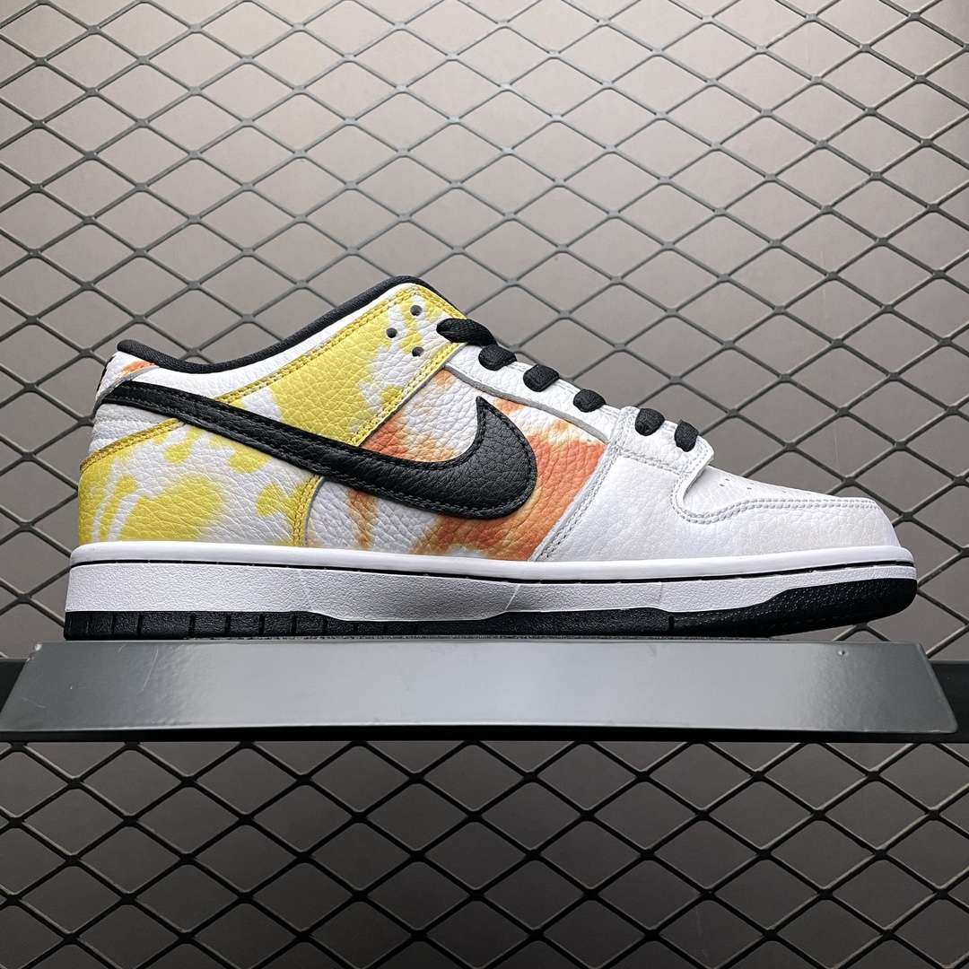 KICKWHO Nike SB Dunk Low Pro QS White - Image 3