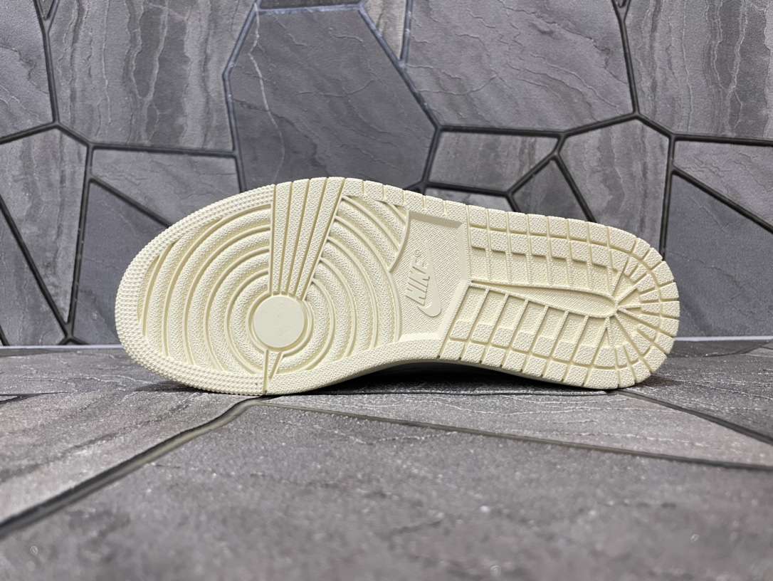 KICKWHO Off White x Air Jordan 1 Low OG Custom Light Khaki White CZ0790-102 - Image 4