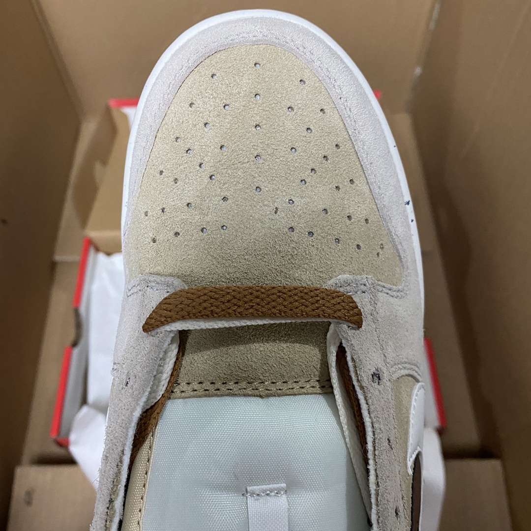 Kickswho Nike Dunk Low SB SE 85 Year of the Rabbit White Brown - Image 4