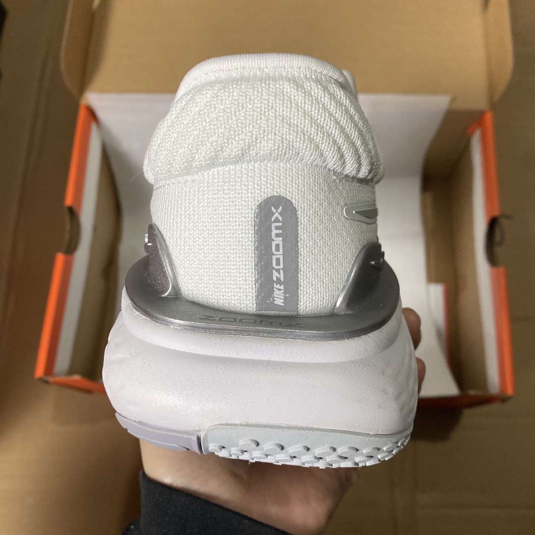 KICKWHO Nike ZoomX Invincible Flyknit 2Running Sneakers DC9993 300 White - Image 5