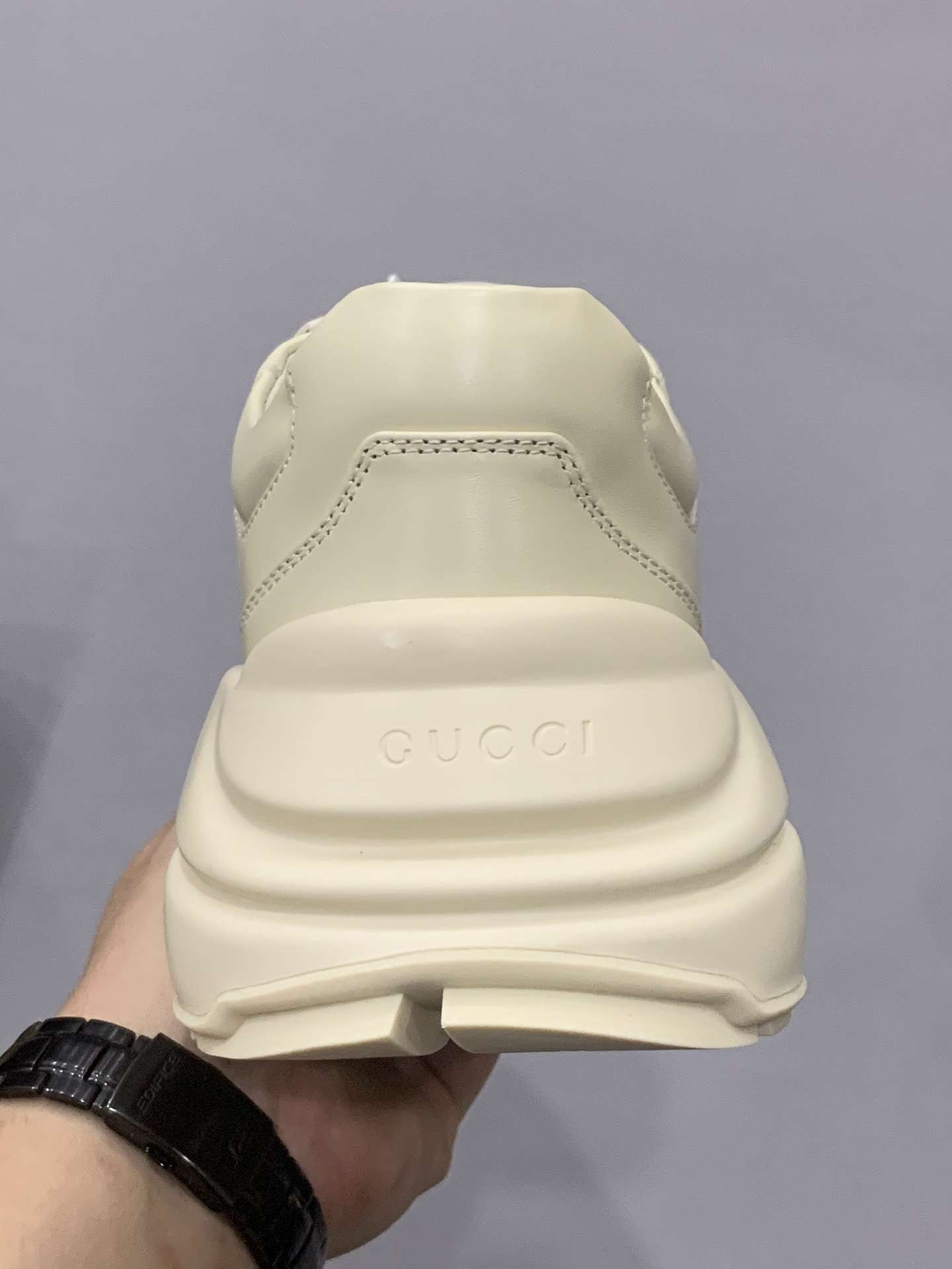 KICKWHO Gucci Rhython Vintage Trainer Sneakers - Image 5