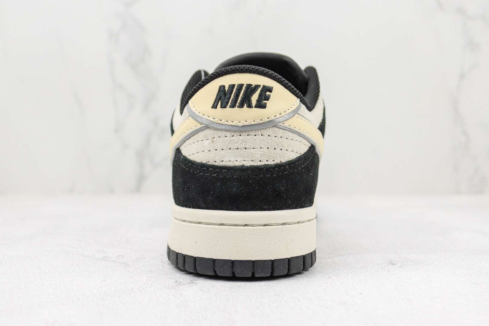 KICKWHO Nike SB Dunk Low Black Team Gold - Image 5