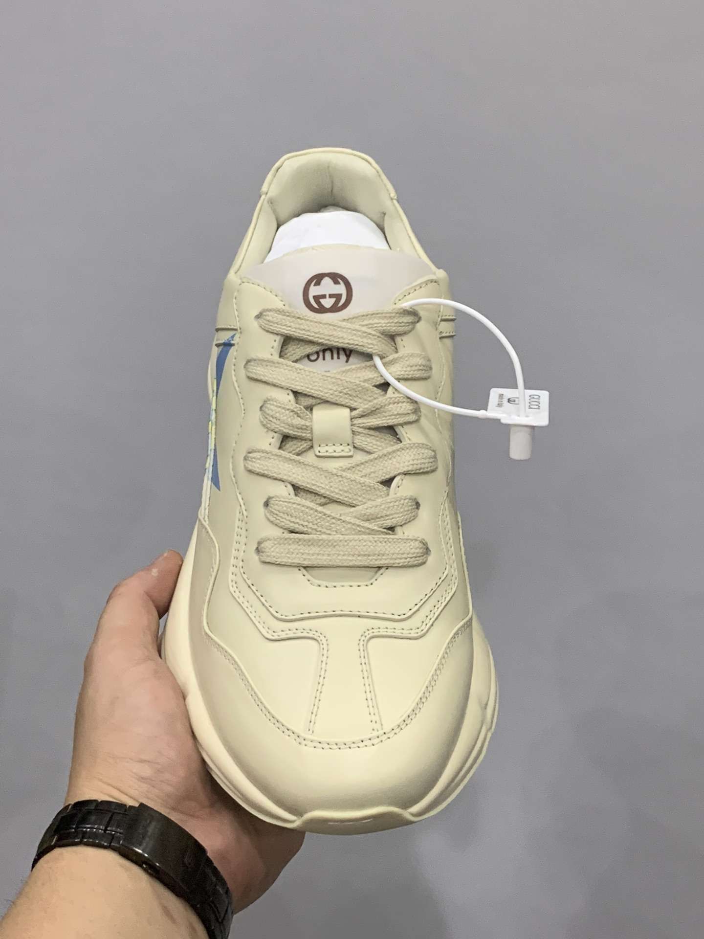 KICKWHO Gucci Rhython Vintage Trainer Sneakers - Image 6