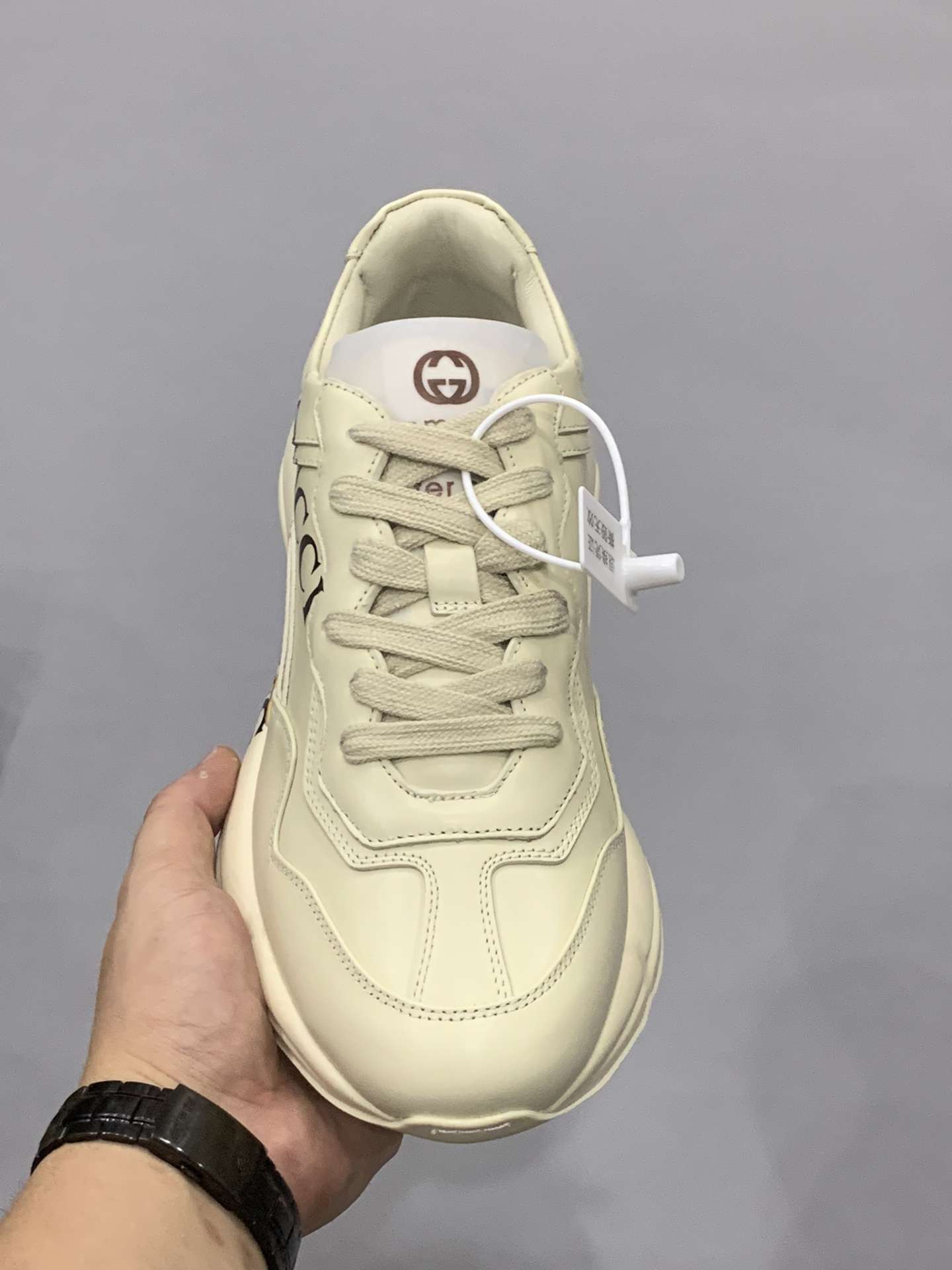 KICKWHO Gucci Rhython Vintage Trainer Sneakers - Image 6