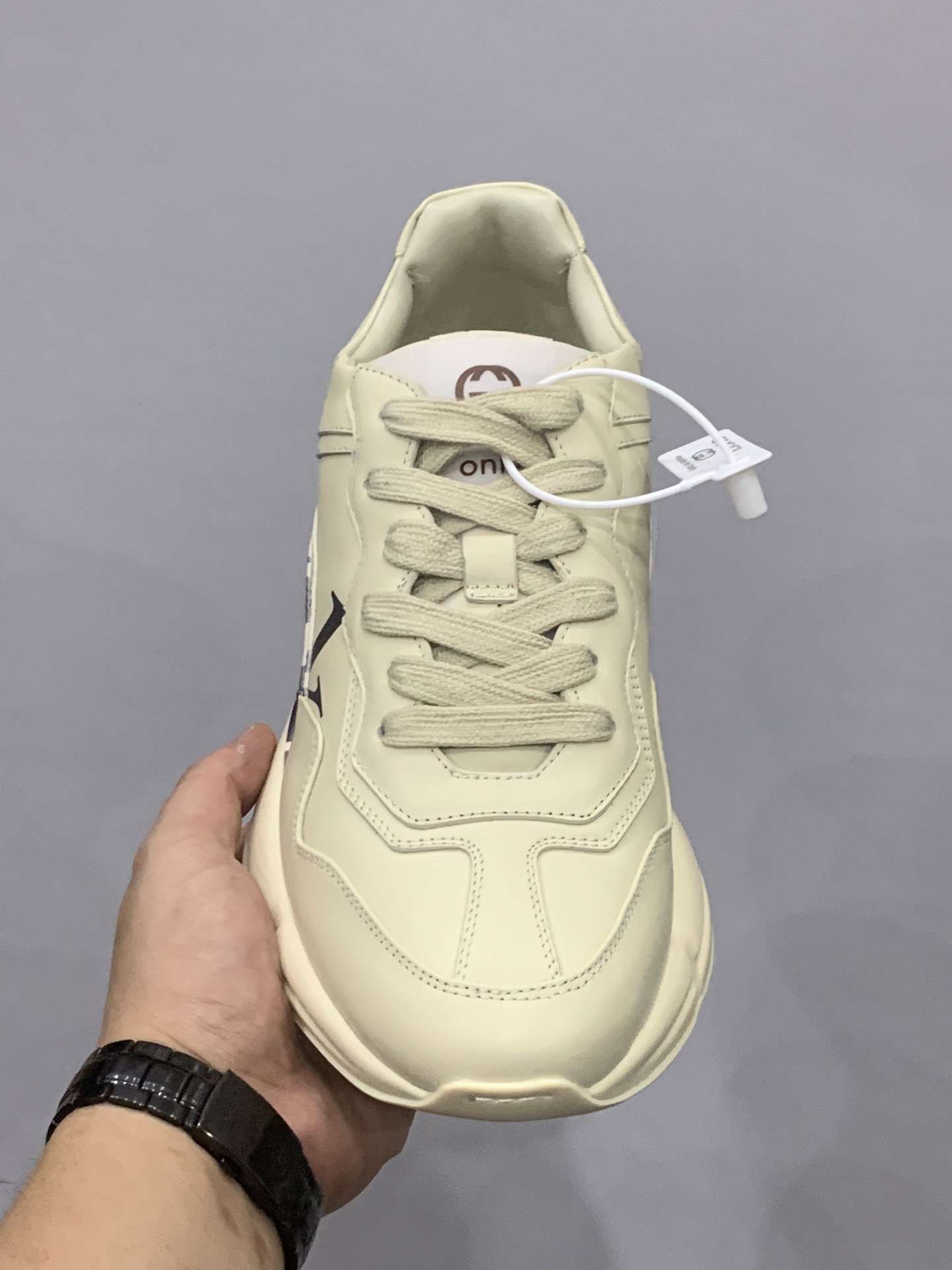 KICKWHO Gucci Rhython Vintage Trainer Sneakers - Image 6