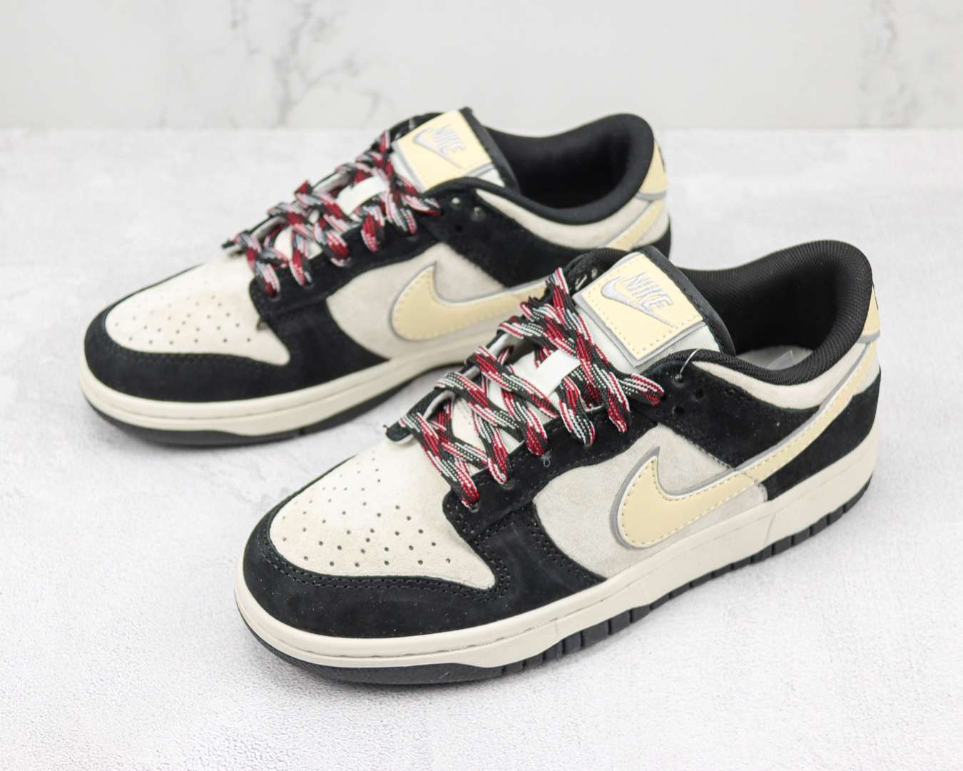 KICKWHO Nike SB Dunk Low Black Team Gold - Image 6