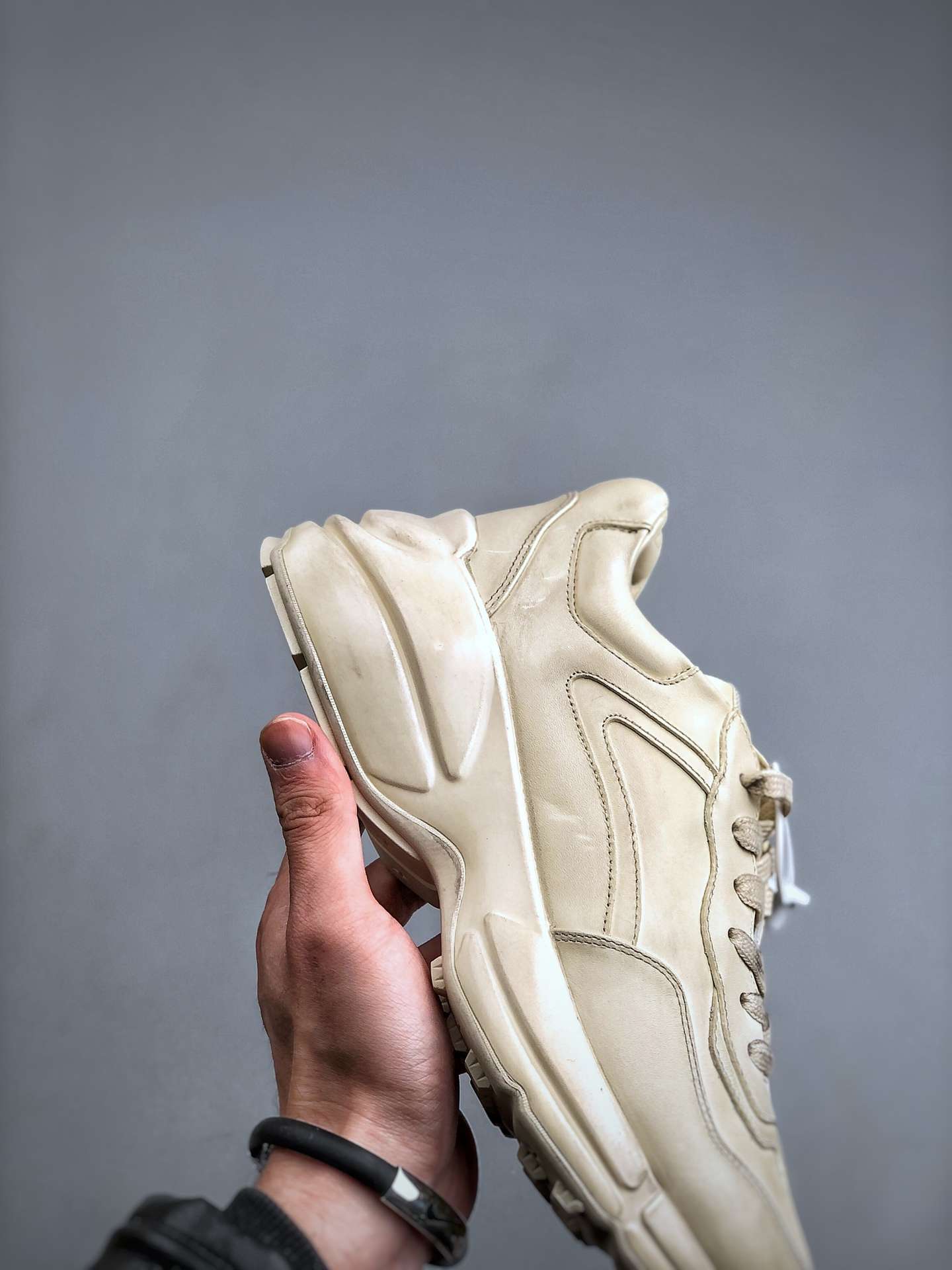 KICKWHO Gucci Leather Sneaker For Women and Men - Image 6