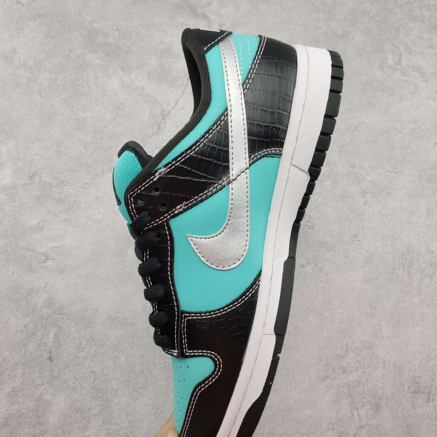 Kickswho Nike Diamond Supply Co. x Dunk Low Pro SB Skateboard 'Tiffany' 304292 402 - Image 7