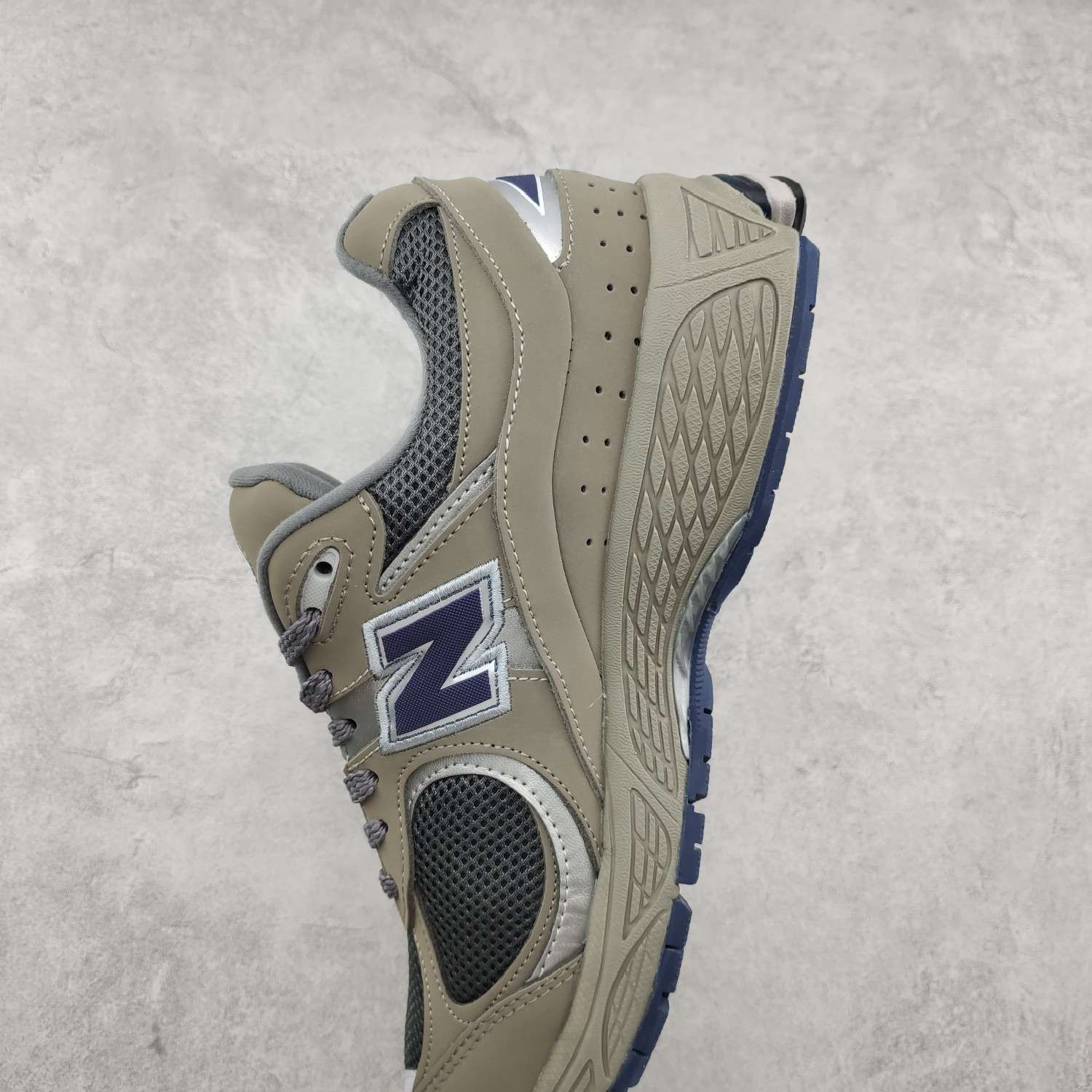 KICKWHO New Balance 2002R ML2002RALight Grey - Image 7