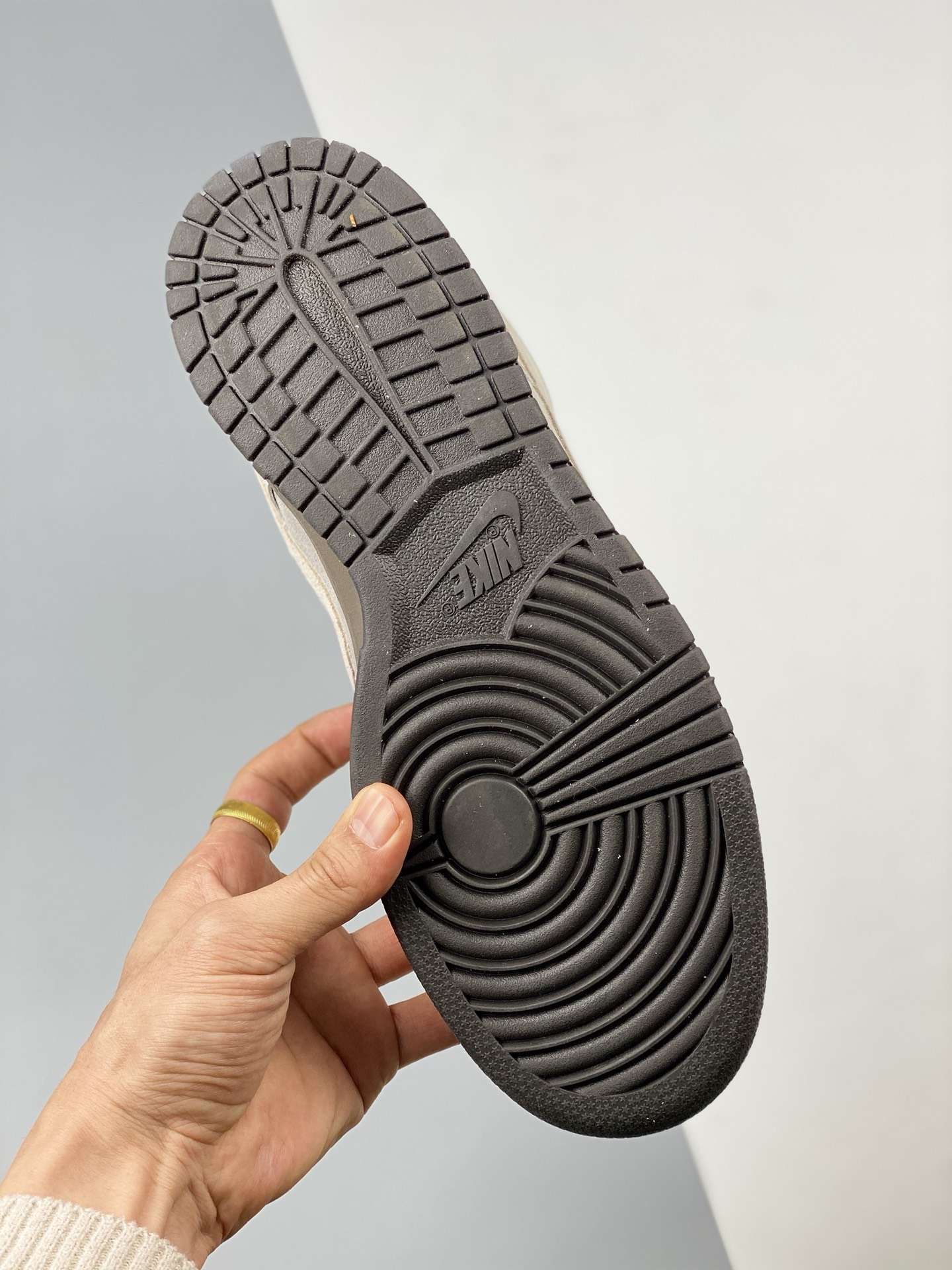 Kickswho Nike SB Dunk Low Grey DO9457-103 - Image 7