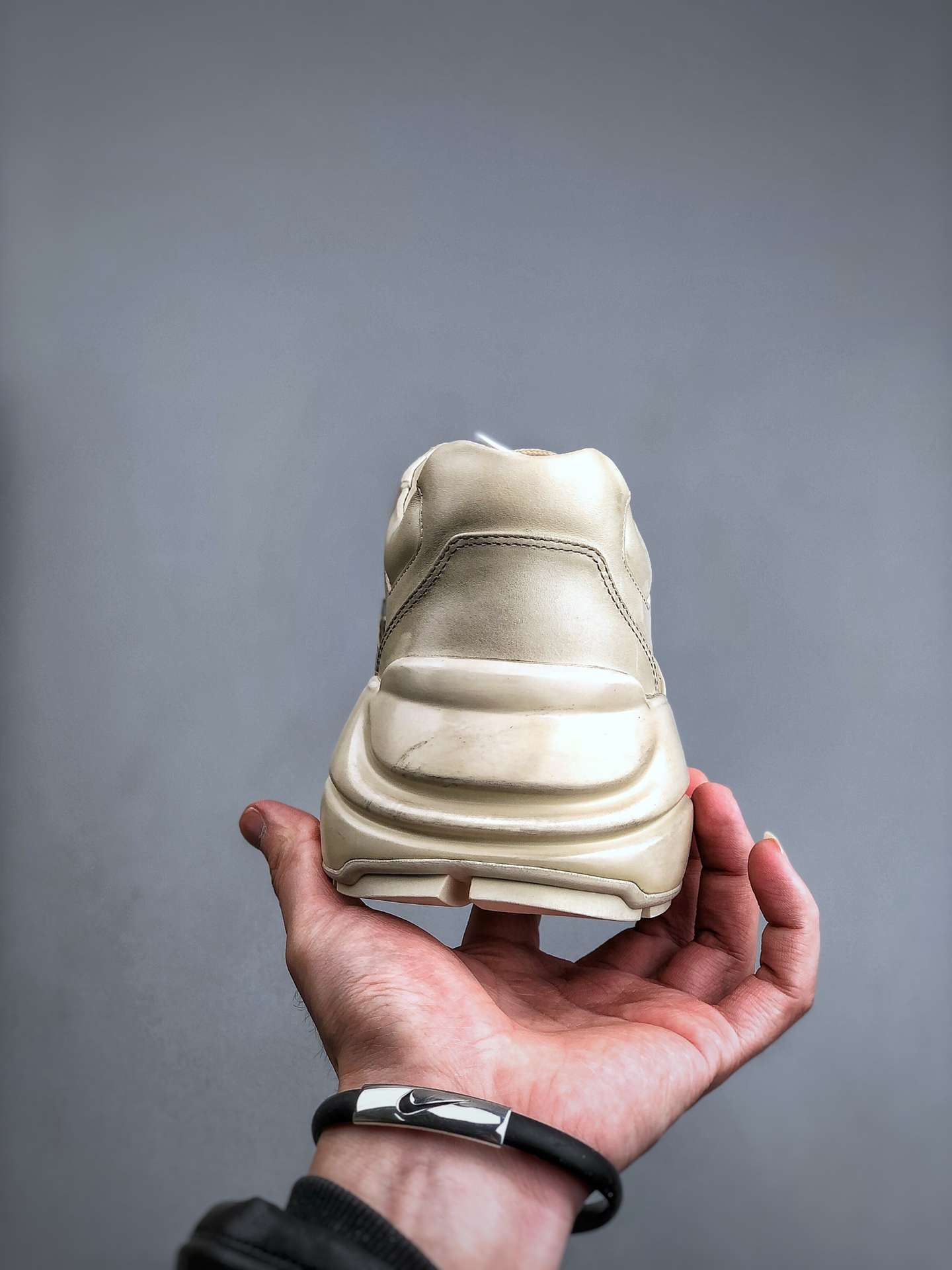 KICKWHO Gucci Leather Sneaker For Women and Men - Image 7