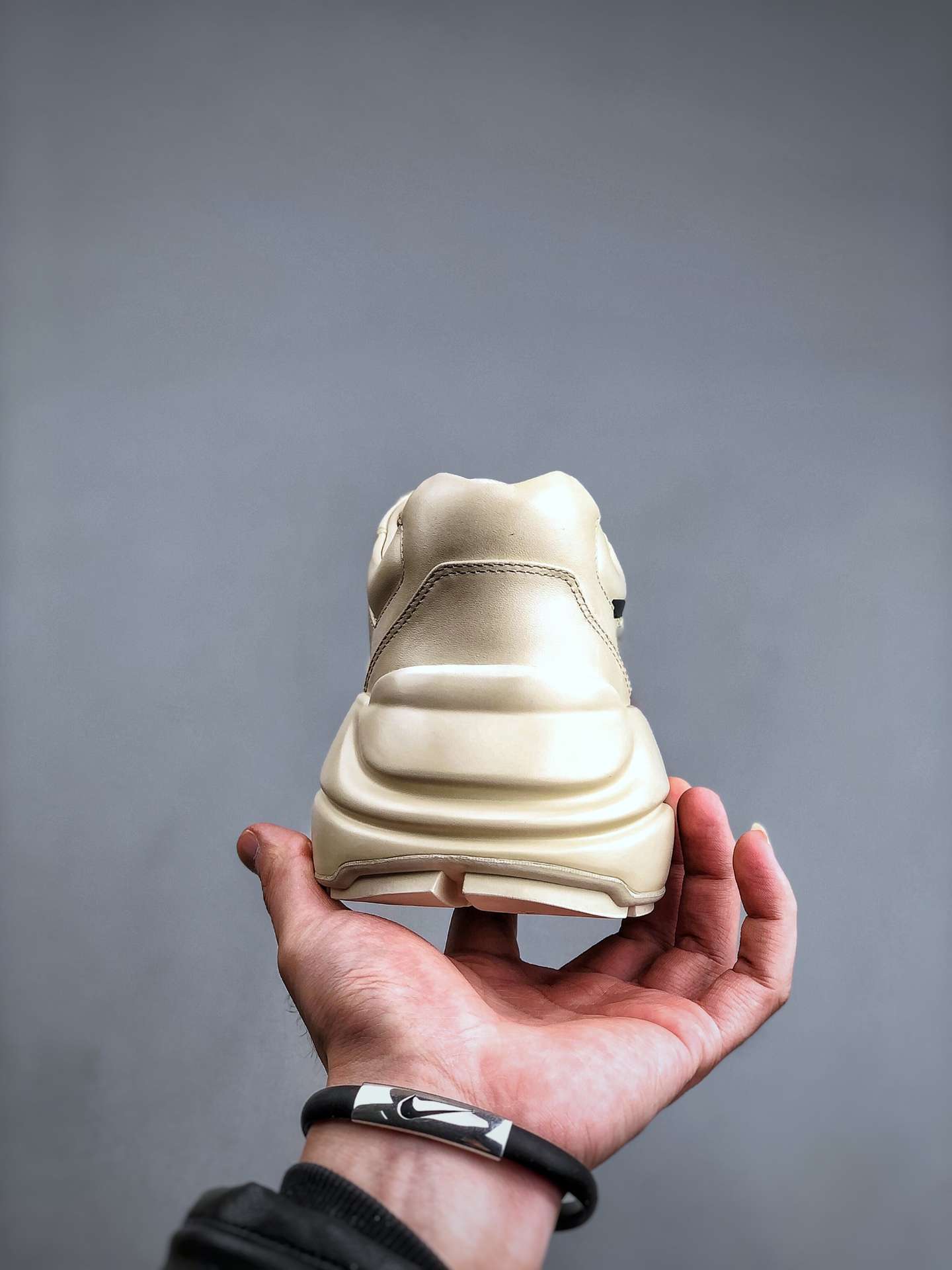 KICKWHO Gucci Leather Sneaker For Women and Men - Image 7