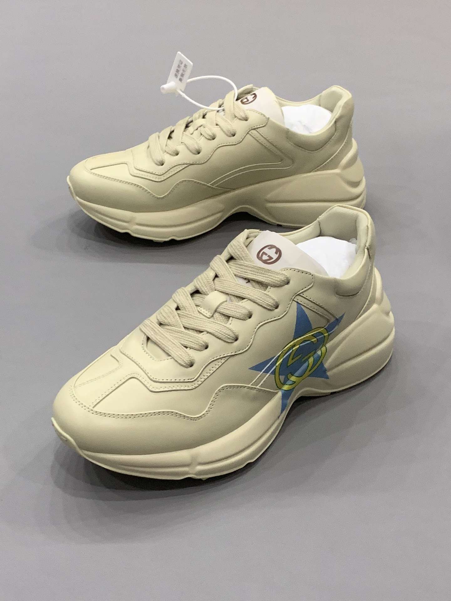 KICKWHO Gucci Rhython Vintage Trainer Sneakers - Image 8