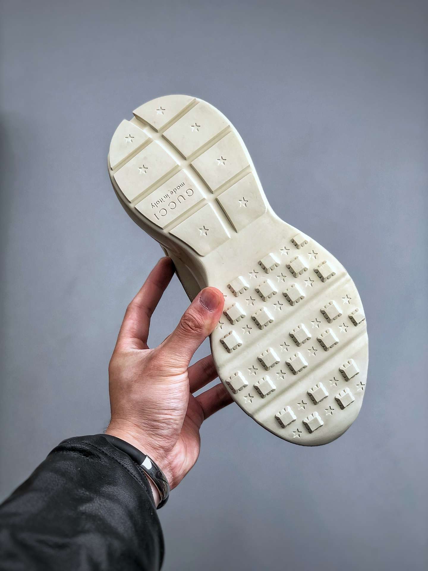 KICKWHO Gucci Leather Sneaker For Women and Men - Image 8