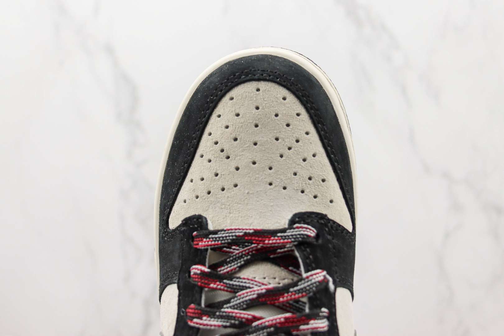 KICKWHO Nike SB Dunk Low Black Team Gold - Image 8