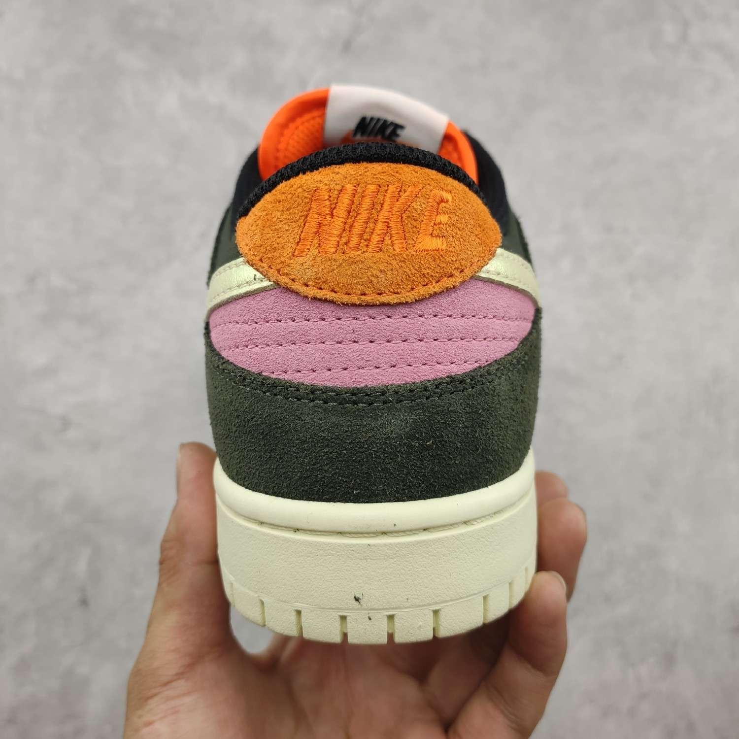 KICKWHO Nike SB Dunk Low Rainbow Trout - Image 8