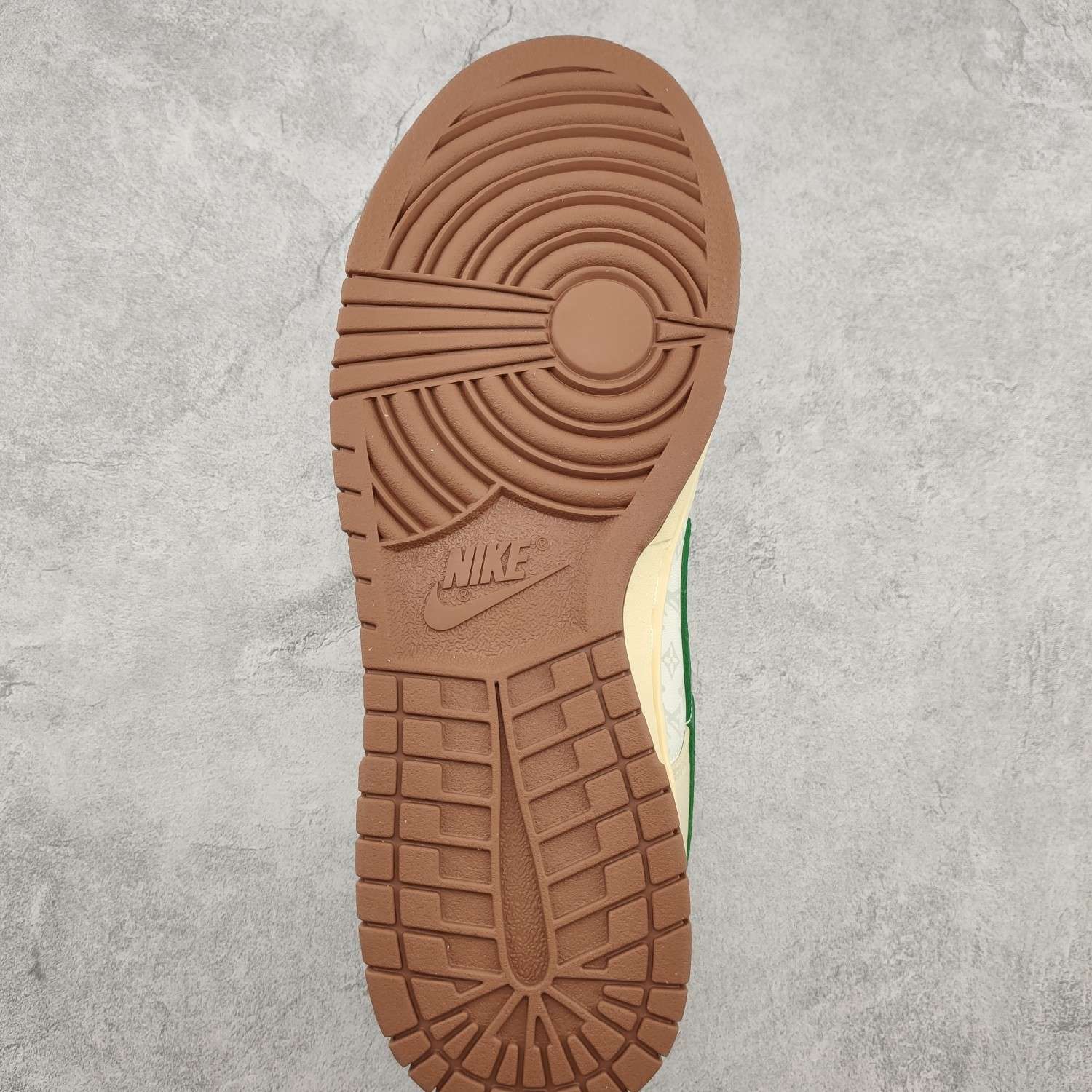 Kickswho Nike Dunk Low x LOUIS VUITTON XD6188-003 - Image 9