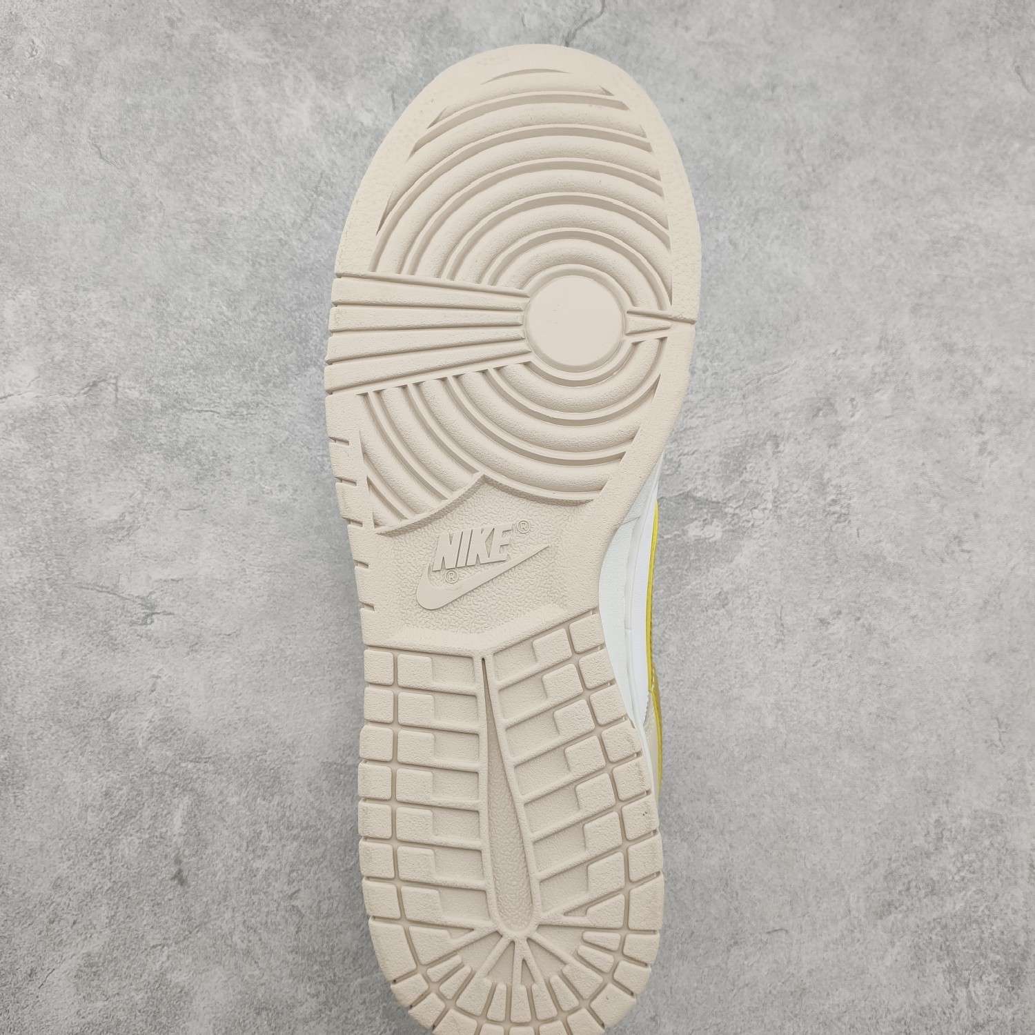 Kickswho Nike SB Dunk Low"Medium Olive" - Image 9