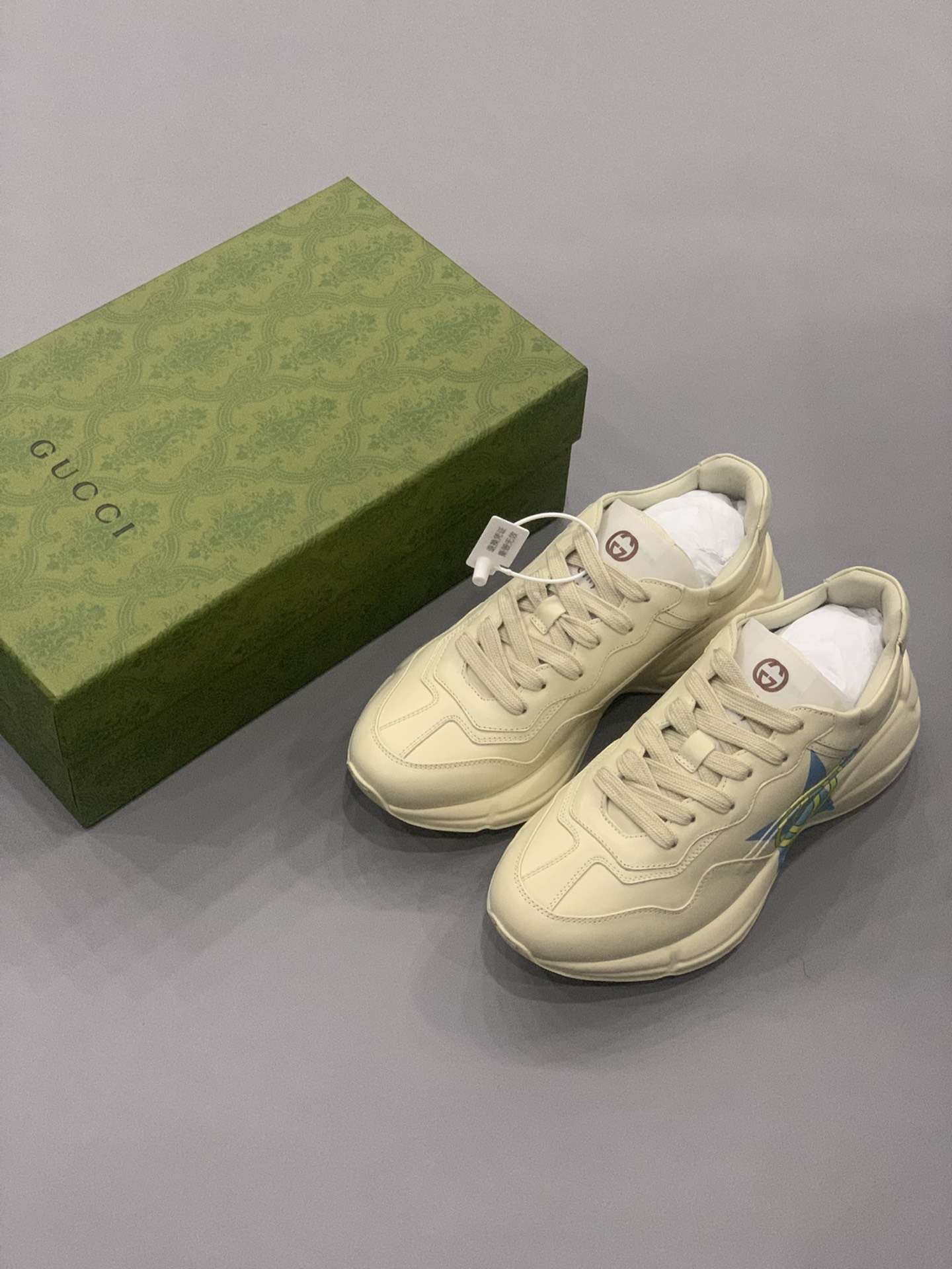 KICKWHO Gucci Rhython Vintage Trainer Sneakers - Image 9