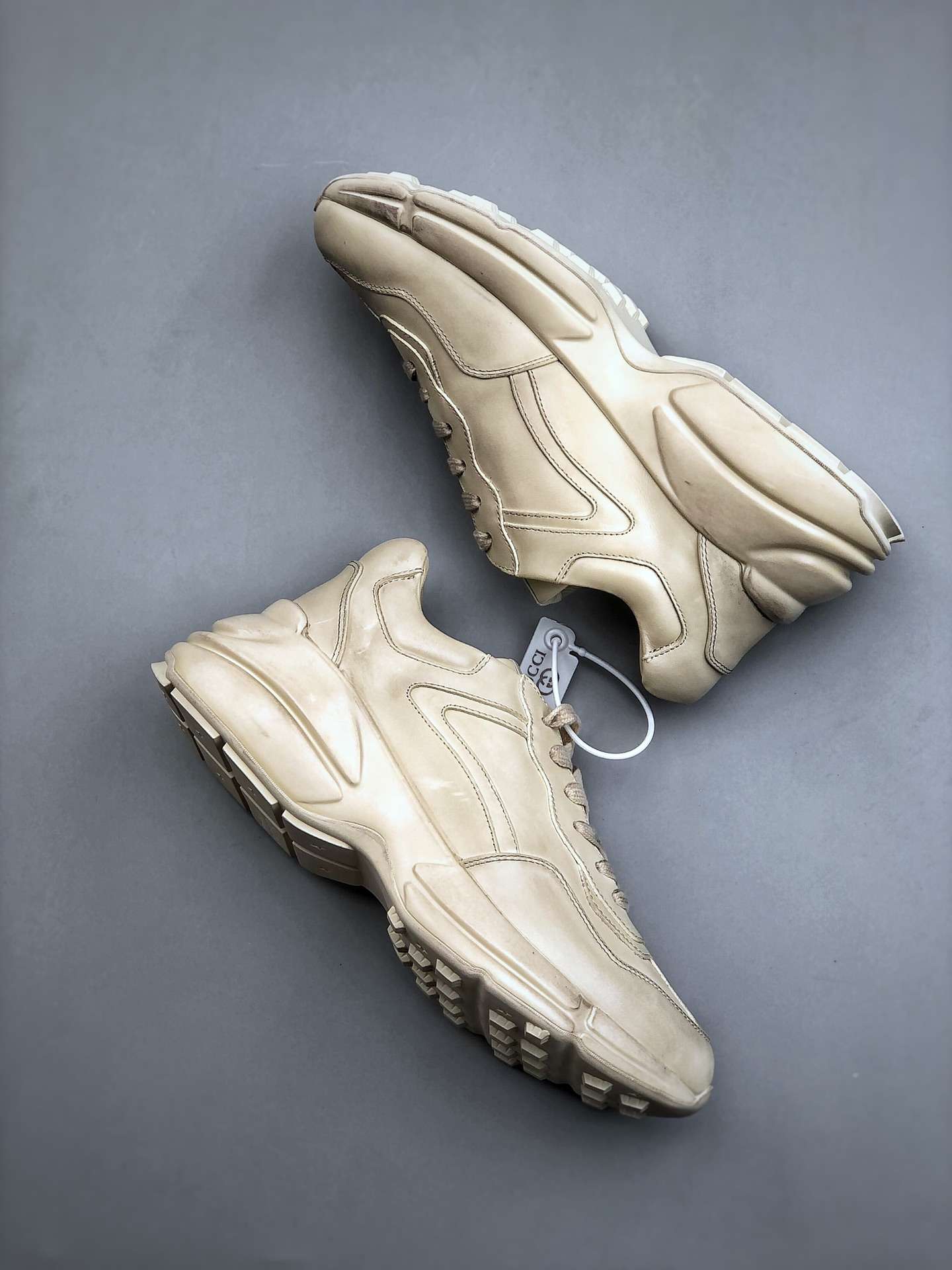 KICKWHO Gucci Leather Sneaker For Women and Men - Image 9