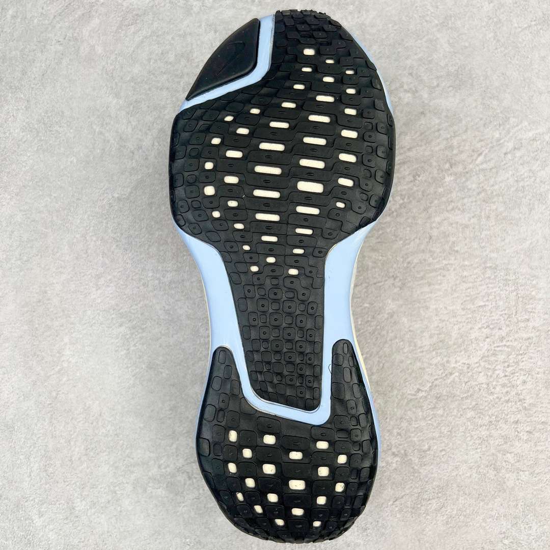 KICKWHO Nike ZoomX Invincible Run Flyknit 3 'White Cobalt Bliss' - Image 9