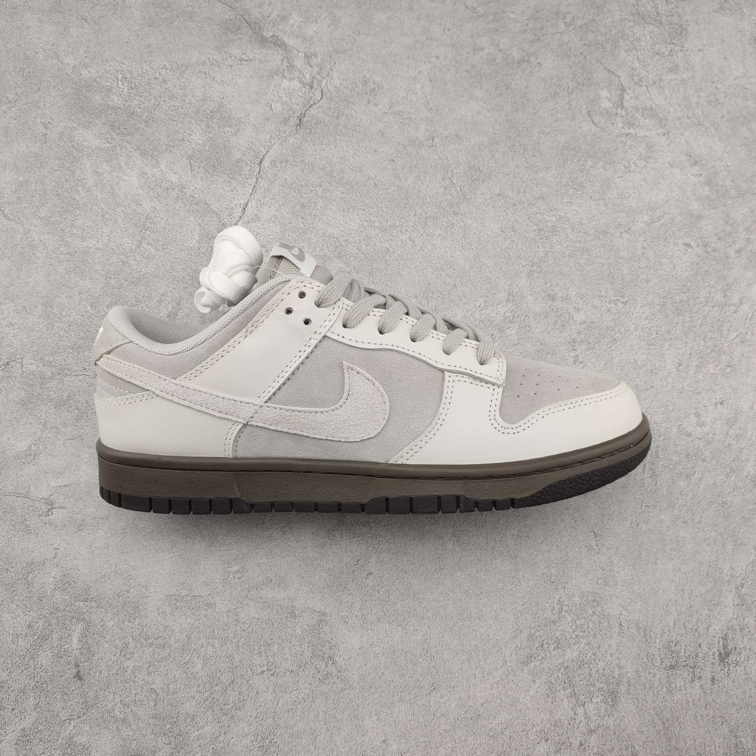 Kickswho Nike Dunk SB Low "Ironstone" FD9746-001