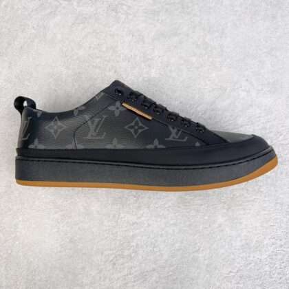 KICKWHO Louis Vuitton Remarque Low Sneakers Black
