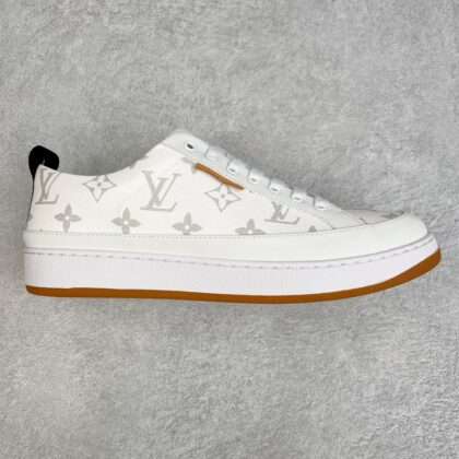KICKWHO Louis Vuitton Remarque Low Sneakers White