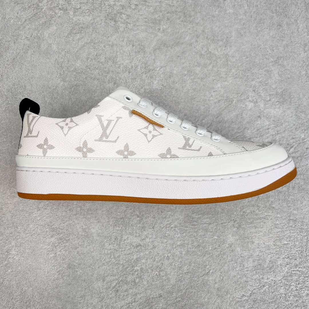 KICKWHO Louis Vuitton Remarque Low Sneakers White
