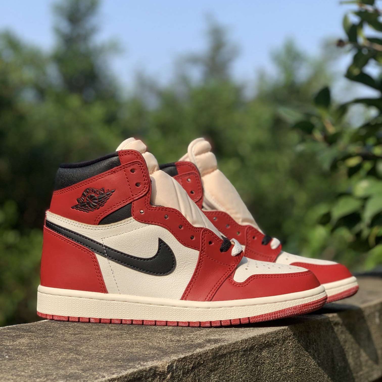 KICKWHO Air Jordan 1 Retro High OG Chicago "Lost and Found" DZ5485-612