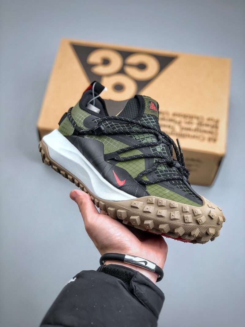 Kickswho Nike ACG Mountain Fly Low Pilgrim Black