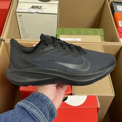 KICKWHO Nike Air Zoom Winflo 7 All Black Anthracite