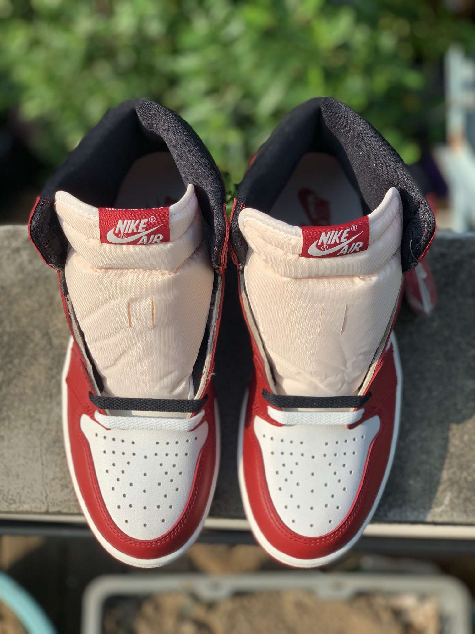 KICKWHO Air Jordan 1 Retro High OG Chicago "Lost and Found" DZ5485-612 - Image 2