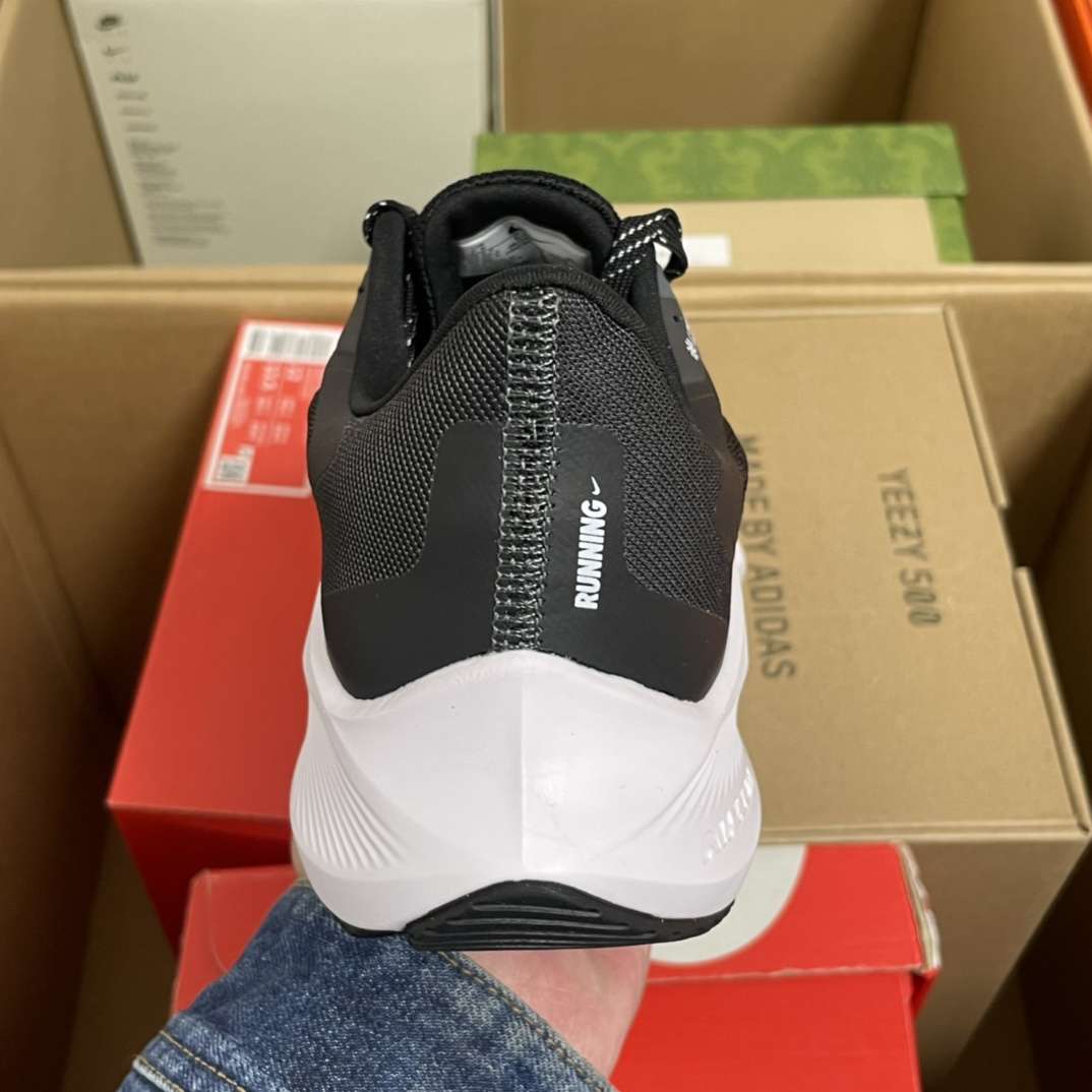 KICKWHO Nike Zoom Winflo 7 Black Anthracite - Image 2