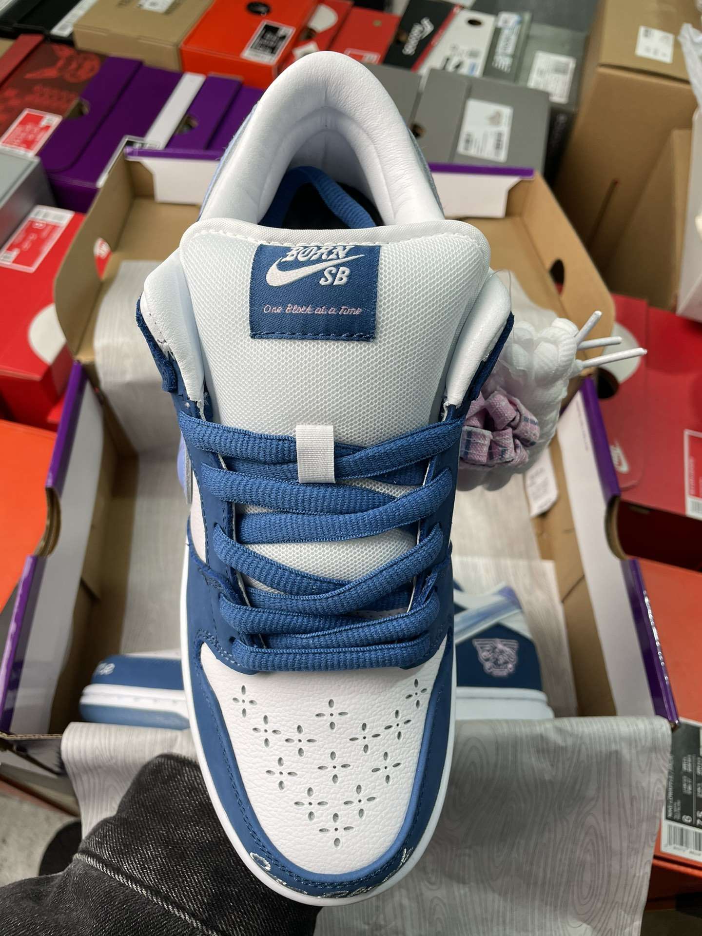 Kickswho Nike SB Dunk Low Born x Raised One Block At A Time FN7819-400 - Image 3