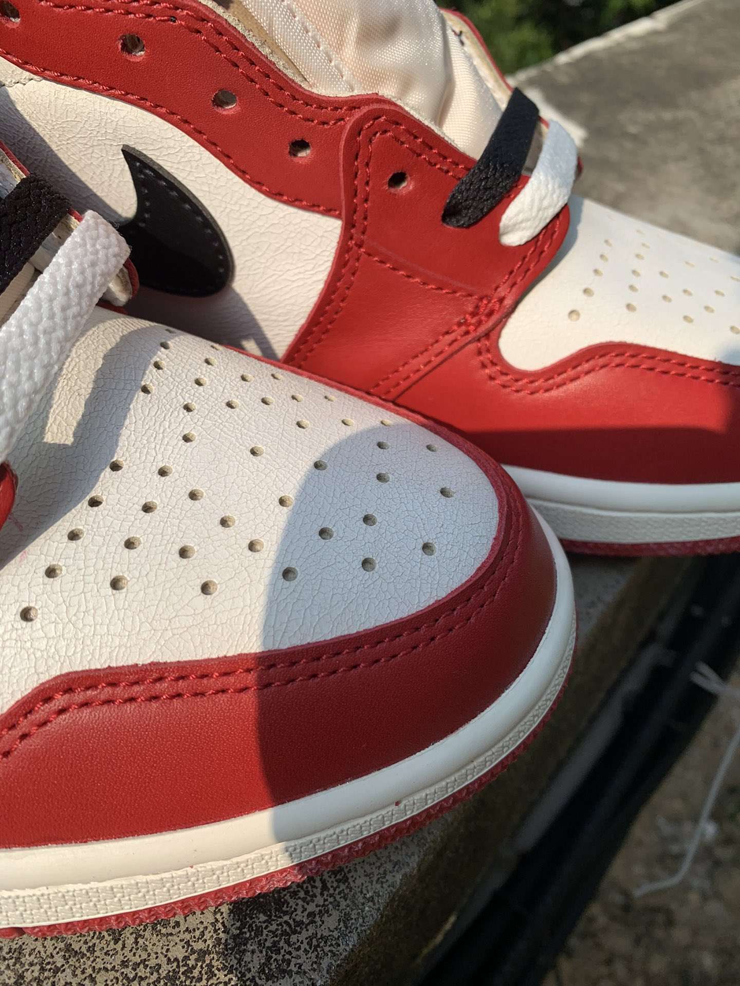 KICKWHO Air Jordan 1 Retro High OG Chicago "Lost and Found" DZ5485-612 - Image 4