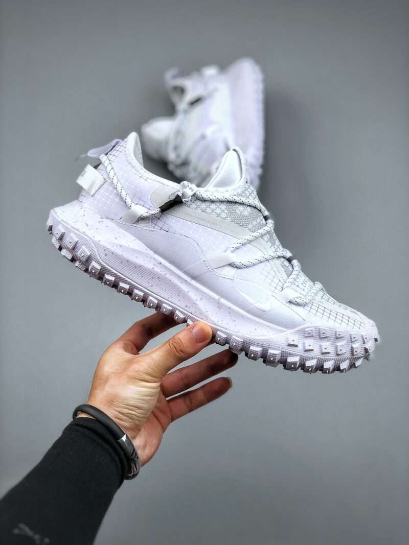 Kickswho Nike ACG Mountain Fly Low GTX SE White - Image 4