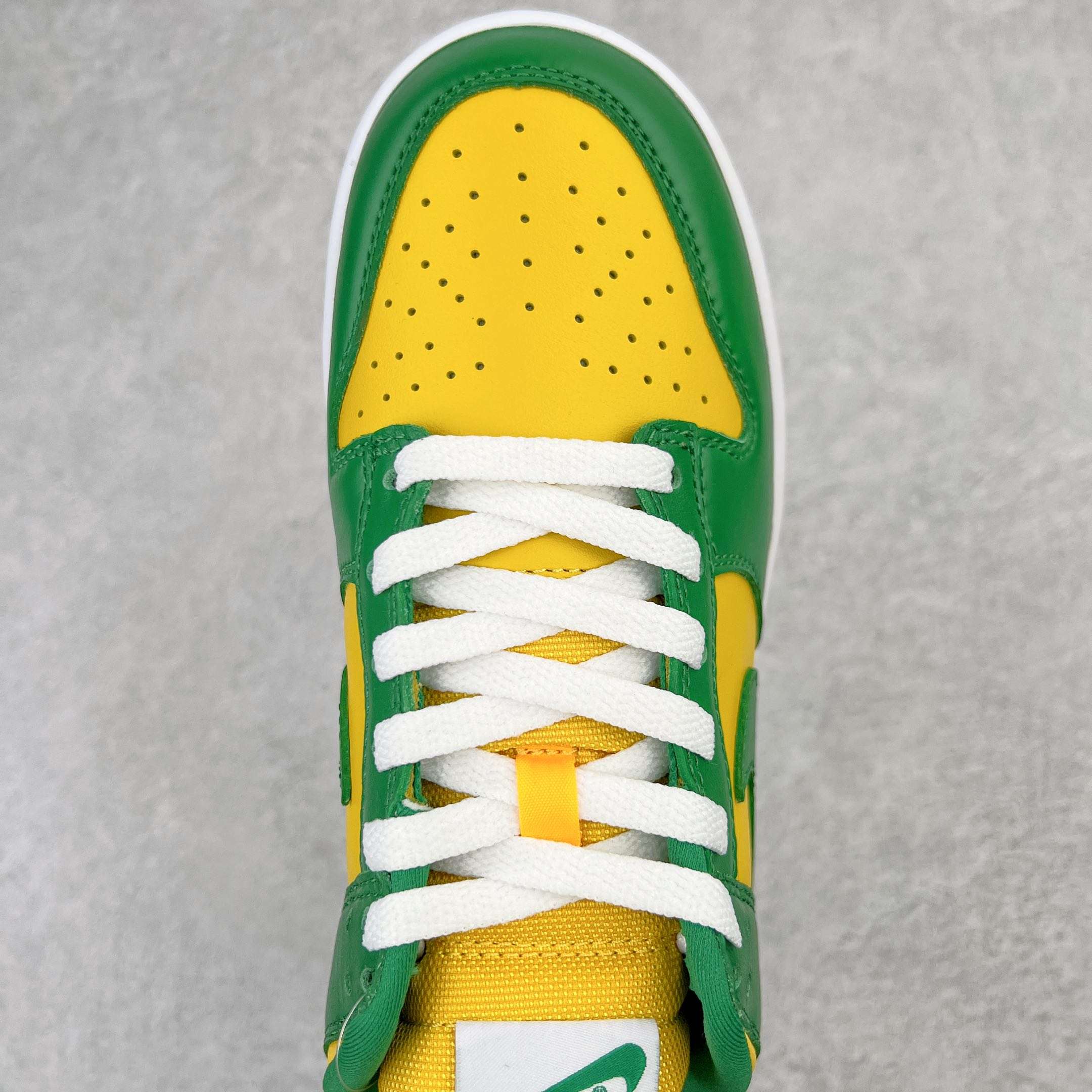 Kickswho Nike Dunk Low Retro “Brazil” Sneaker"CU1727-700" - Image 4