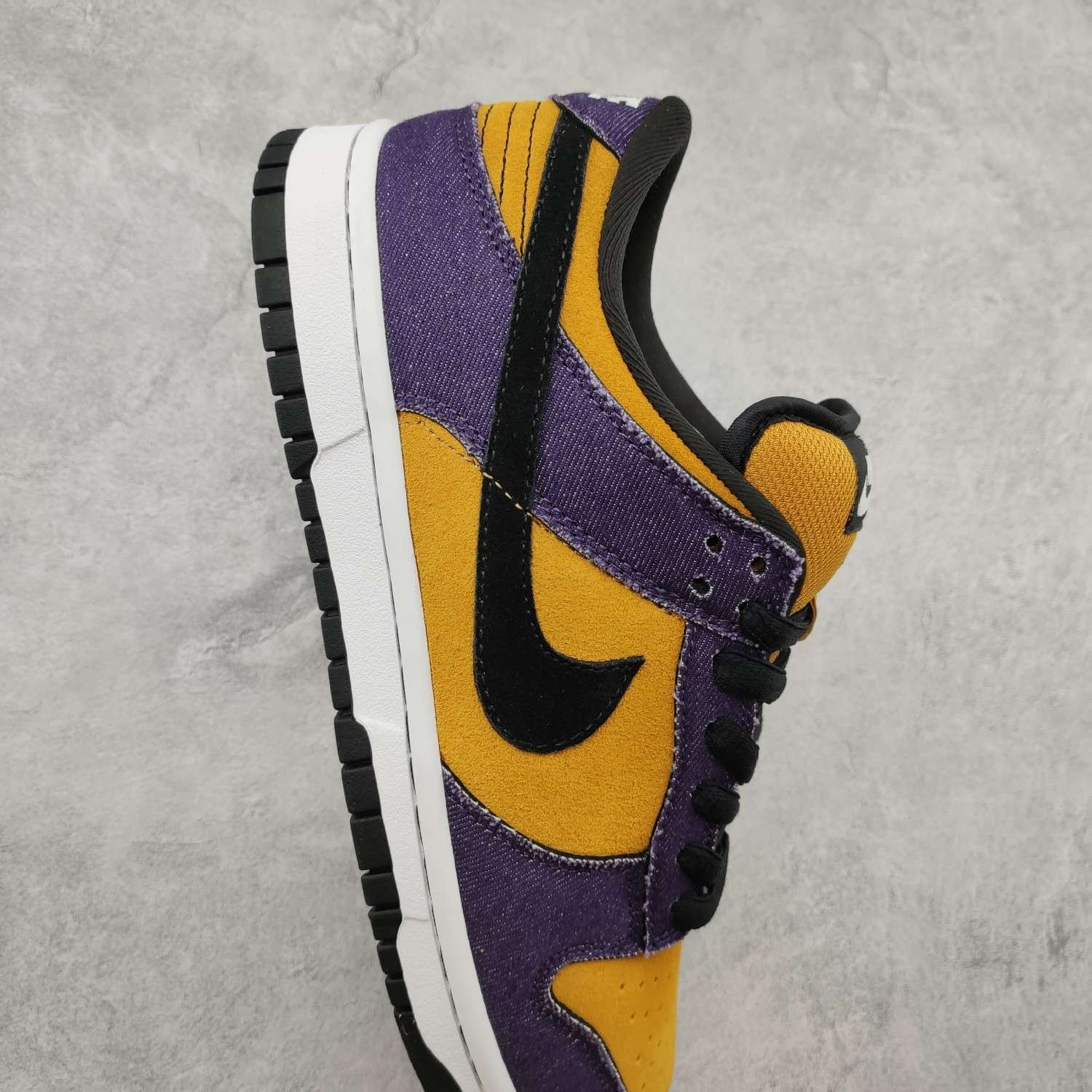 Kickswho Nike SB Dunk Low Pro"Goofy Boy" 304292-751 - Image 5