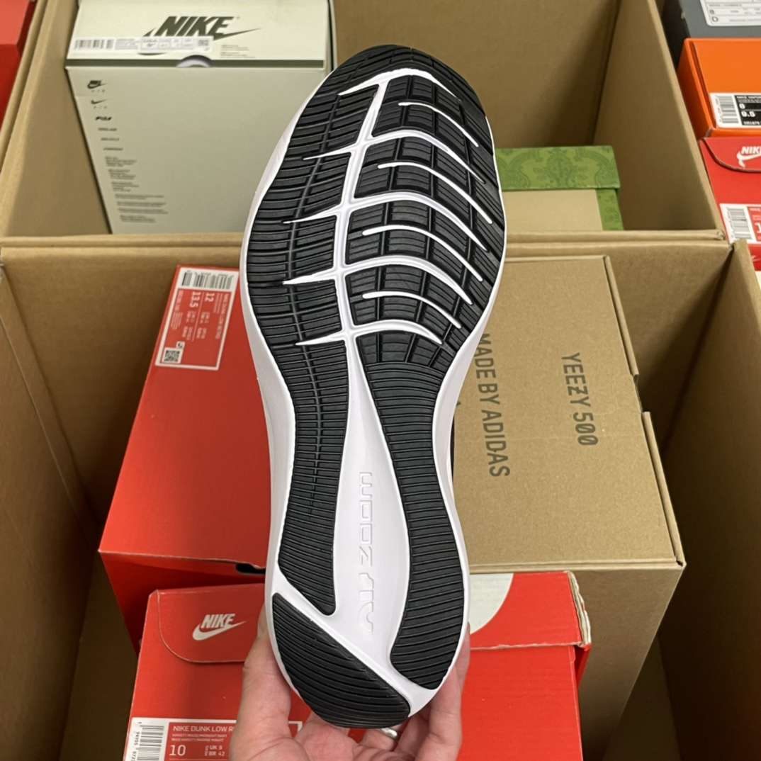 KICKWHO Nike Zoom Winflo 7 Black Anthracite - Image 5