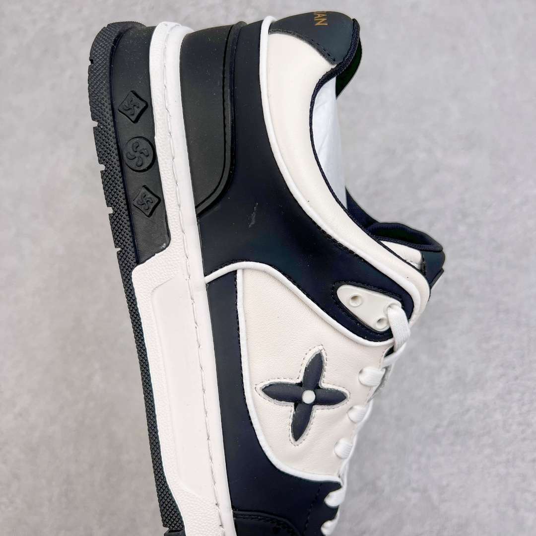 KICKWHO Louis Vuitton 23ss Trainer Sneakers Black White - Image 6