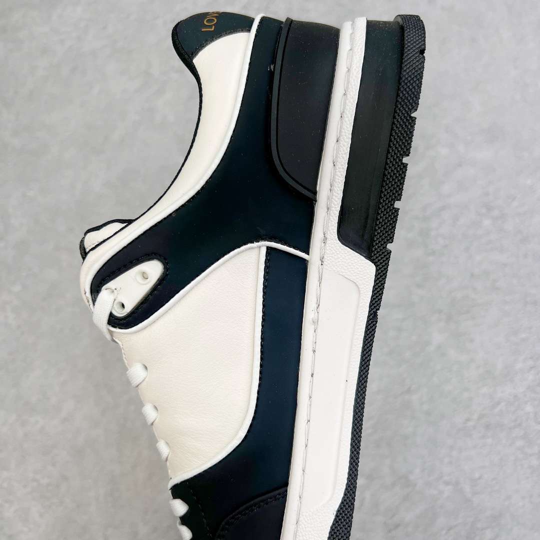 KICKWHO Louis Vuitton 23ss Trainer Sneakers Black White - Image 7