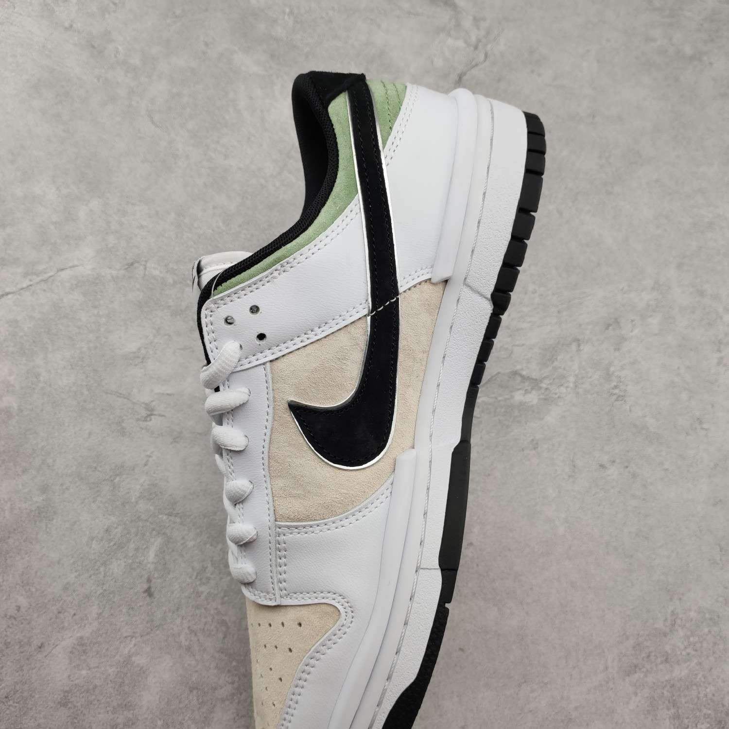 Kickswho Otomo Katsuhiro x NK SB Dunk Low "Steamboy OST" - Image 7