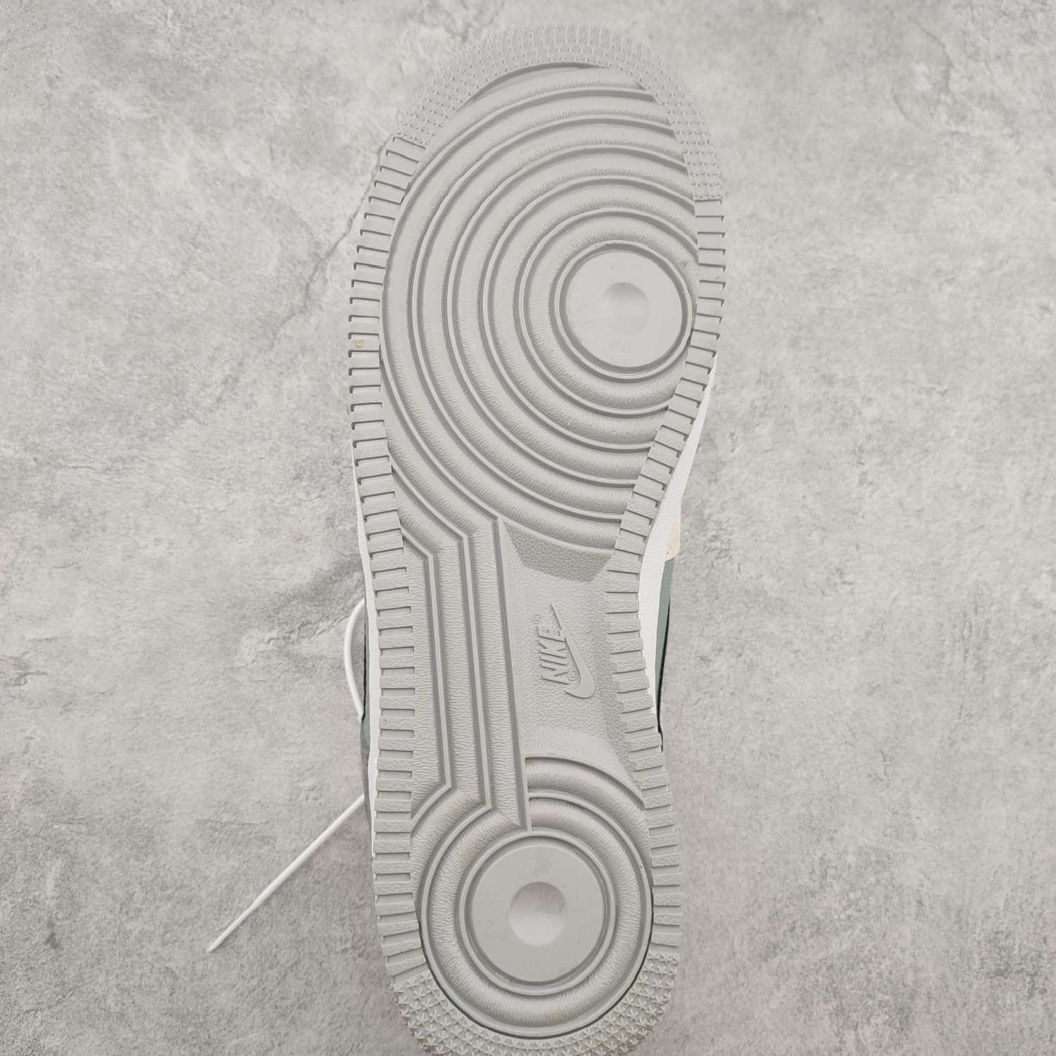 Kickswho Nike Air Force 1 Low Dark Grey White Light Grey - Image 9